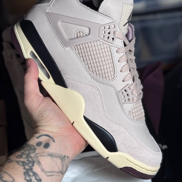 Jordan 4 A Ma Maniere Fossil Stone - Picture 3 of 8